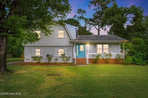 405 N Colony Cir, Wilmington, NC 28409