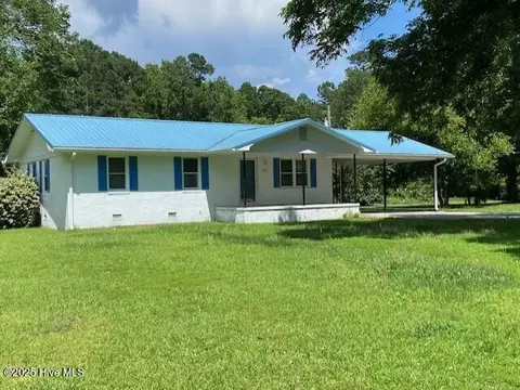 820 Calabash Rd NW, Calabash, NC 28467
