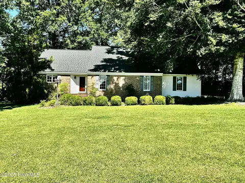 9550 Nc 171, Williamston, NC 27892