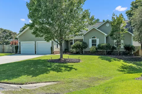 113 Tifton Cir, Cape Carteret, NC 28584
