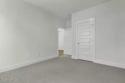 Bedroom - 174 Planters Walk, Hampstead, NC 28443 photo 5 of 7