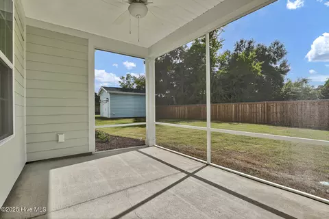 Exterior - 174 Planters Walk, Hampstead, NC 28443 photo 1 of 3