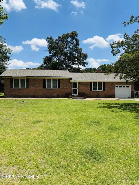 106 Tilghman Dr SE, Goldsboro, NC 27534