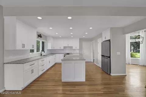 Kitchen - 108 Sound View Dr, Hampstead, NC 28443 photo 1 of 4