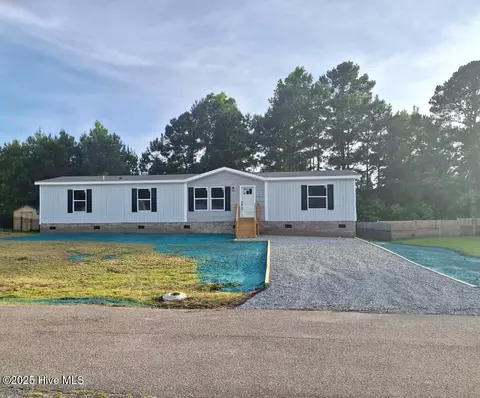 1879 Rolling Green Dr, Supply, NC 28462