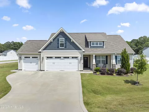50 N Nolan Park Dr, Selma, NC 27576