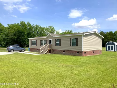 269 Batchelor Rd, Richlands, NC 28574