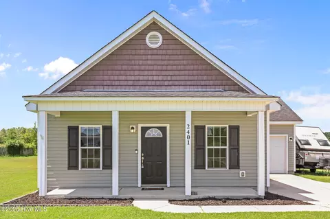 2401 White Oak River Rd, Maysville, NC 28555