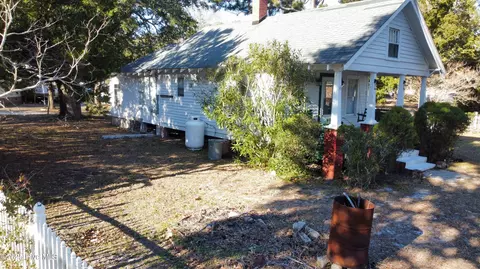 Exterior - 919 Seashore Dr, Atlantic, NC 28511 photo 5 of 9