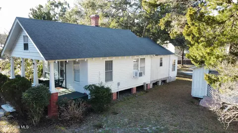 919 Seashore Dr, Atlantic, NC 28511