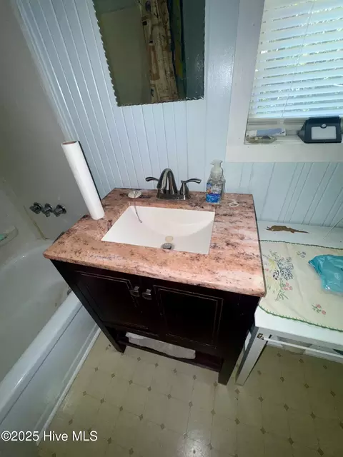 Bath - 919 Seashore Dr, Atlantic, NC 28511 photo 1 of 1