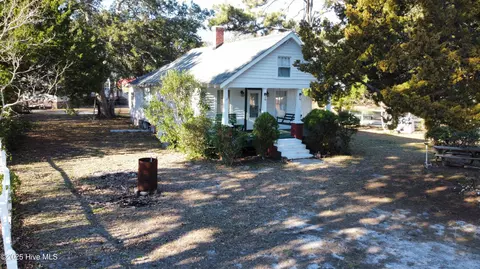 Exterior - 919 Seashore Dr, Atlantic, NC 28511 photo 6 of 9