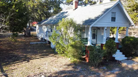 Exterior - 919 Seashore Dr, Atlantic, NC 28511 photo 4 of 9