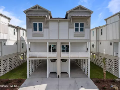 207 Spartanburg Ave #1, Carolina Beach, NC 28428