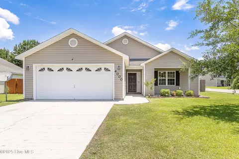 4000 W T Whitehead Dr, Jacksonville, NC 28546