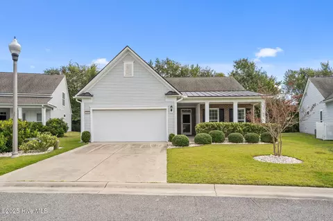 5066 Capstan Ct, Southport, NC 28461