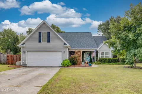 660 Pine Branches Cir SE, Leland, NC 28451