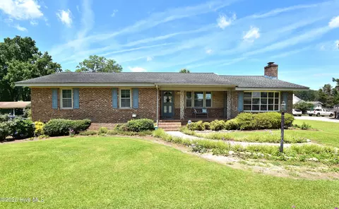 112 Emerson Dr, Rocky Mount, NC 27803