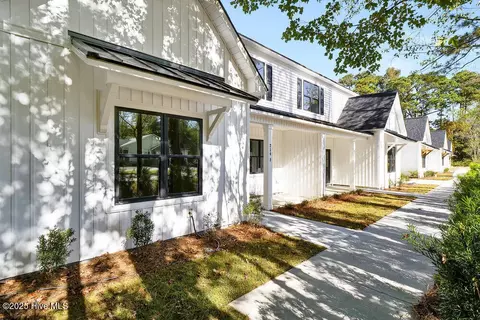 202 Beasley Rd #B, Wilmington, NC 28409