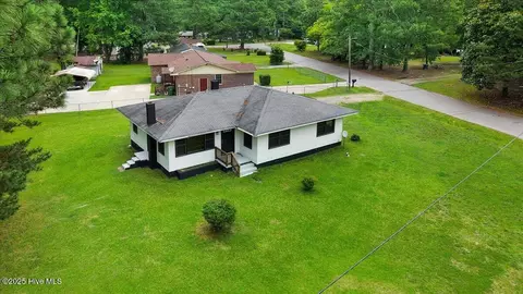 325 Bell St, Enfield, NC 27823