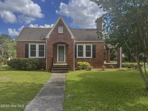 202 E 17th St, Lumberton, NC 28358
