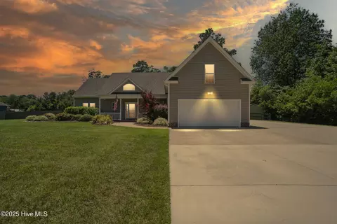 106 Pisgah Dr, Moyock, NC 27958