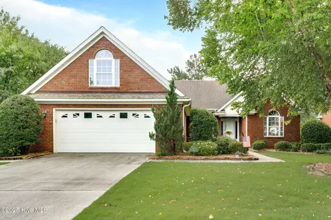 160 Candlestick Dr, Wallace, NC 28466
