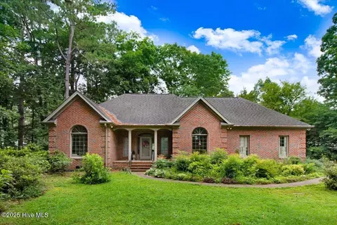 104 Tall Pines Pl, Goldsboro, NC 27534