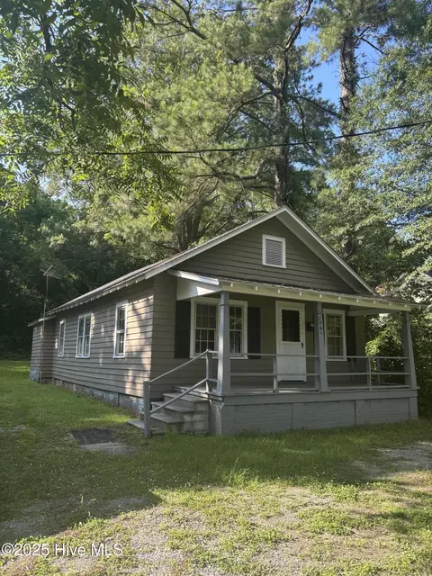 205 Brinkley Ave, Plymouth, NC 27962