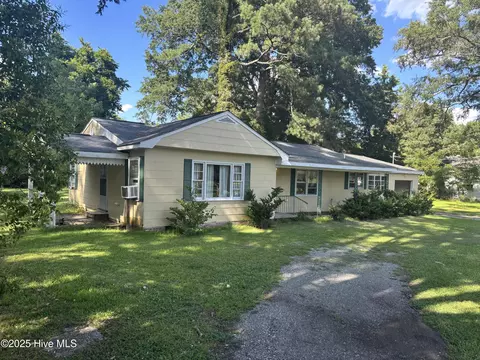 207 West Ave, Plymouth, NC 27962