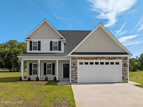 853 Mulligan Dr, Ayden, NC 28513