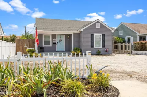 3111 Arendell St, Morehead City, NC 28557
