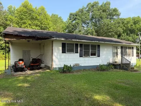 120 Bazemore Ln, Sunbury, NC 27979