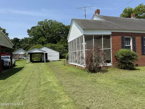 404 Broad St, Aulander, NC 27805 photo 3