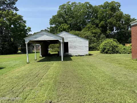 404 Broad St, Aulander, NC 27805 photo 9