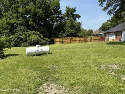 404 Broad St, Aulander, NC 27805 photo 7