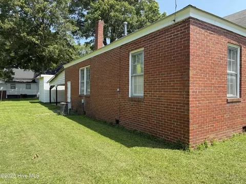 404 Broad St, Aulander, NC 27805 photo 4