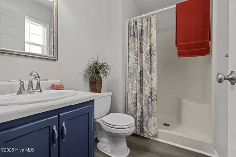 Bath - 324 Foxridge Ln, Hubert, NC 28539 photo 2 of 3