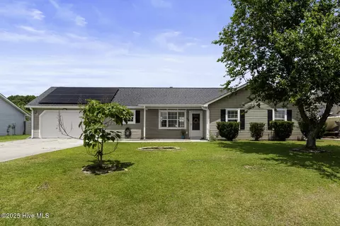324 Foxridge Ln, Hubert, NC 28539