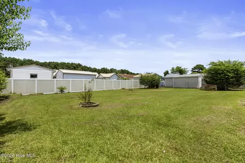 Exterior - 324 Foxridge Ln, Hubert, NC 28539 photo 8 of 8