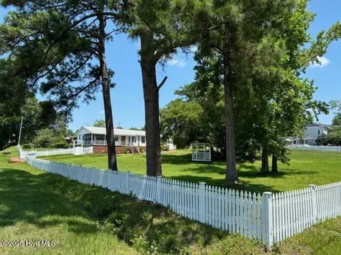 2032 Middle Sound Loop Rd, Wilmington, NC 28411