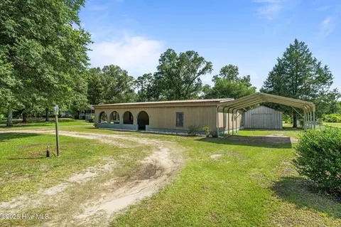 4135 River Rd, Vanceboro, NC 28586
