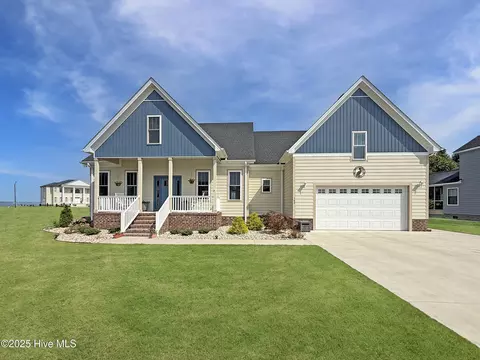 160 Pelican Pointe Dr, Elizabeth City, NC 27909