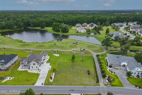 1018 N Middleton Dr NW, Calabash, NC 28467