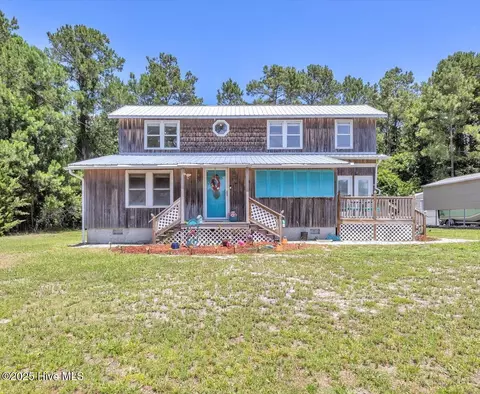 498 Grand River Dr SE, Bolivia, NC 28422