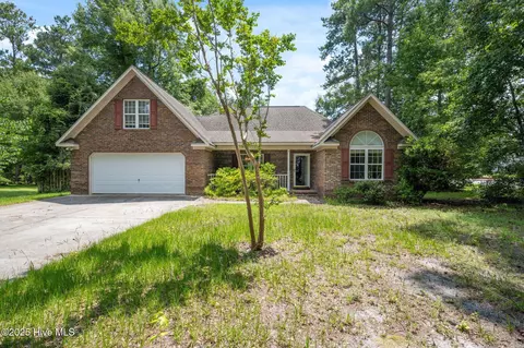 901 Wood Ridge Ct SE, Leland, NC 28451