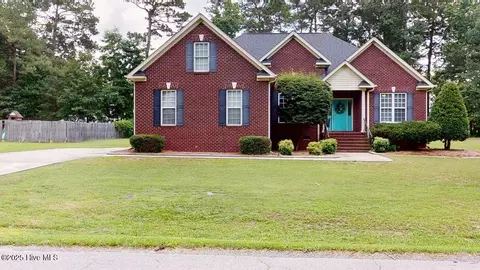 302 Morgan Trace Ln, Goldsboro, NC 27530