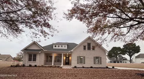 209 Donald Dr, Winterville, NC 28590