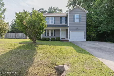 101 Republic Ct, Jacksonville, NC 28540