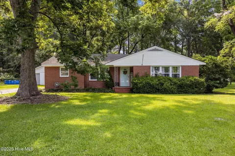 203 James St, Vanceboro, NC 28586